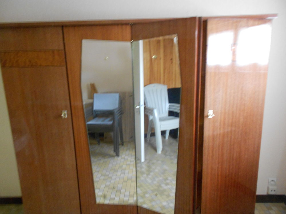 armoire vernis 4 portes en acajou Meubles