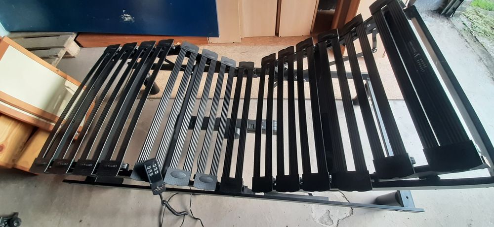 Lit &eacute;lectrique 3 positions avec matelas tr&egrave;s confortable Meubles