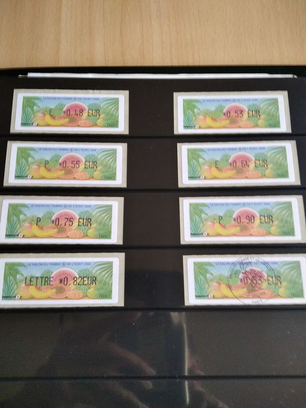 TIMBRES DE DISTRIBUTEURS 