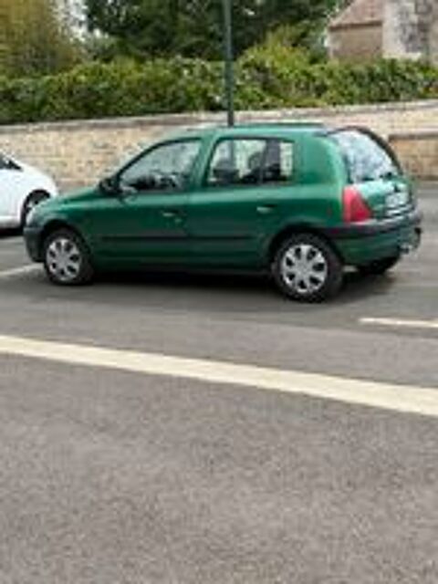 Clio II Clio 1.4 16v Confort Authentique 2001 occasion 85570 L'Hermenault