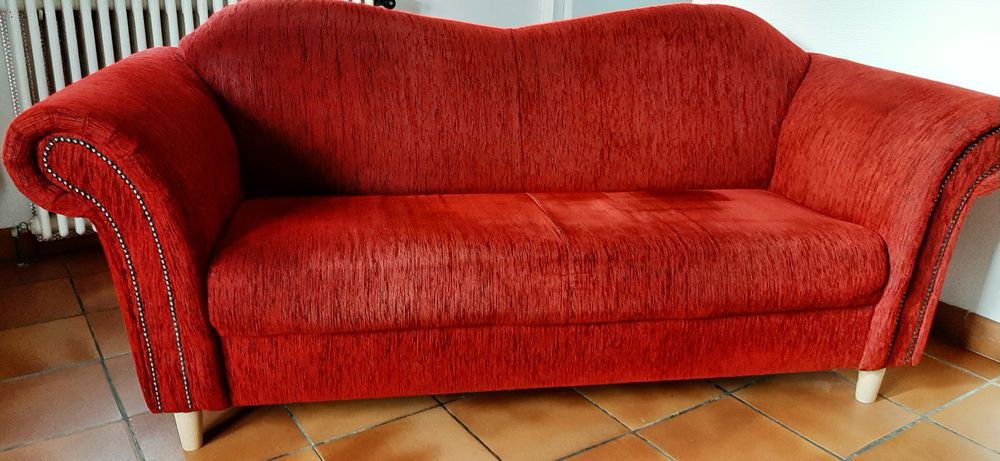 Canap&eacute; + 2 poufs Meubles