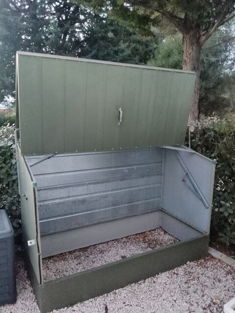 COFFRE JARDIN MAXI M�TAL 2000 Litres 300 La Londe-les-Maures (83)