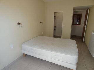  Appartement à louer 3 pièces 80 m²