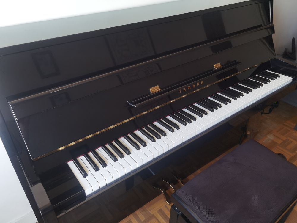 Piano Yamaha LU 101 + Banquette Instruments de musique