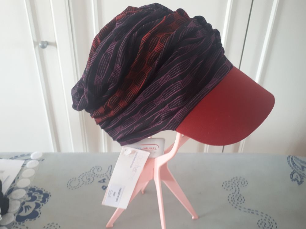 Casquette chimio NEUVE AVEC ETIQUETTE Vêtements