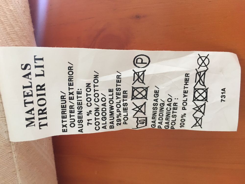 Lit enfant couleur miel 90 avec lit tiroir et deux matelas Meubles