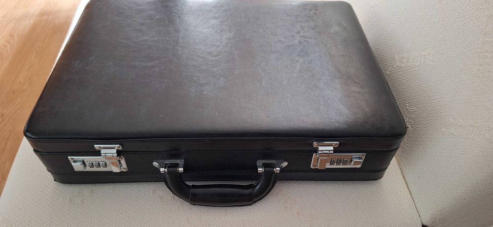 Malette ou Attach&eacute;-case Maroquinerie