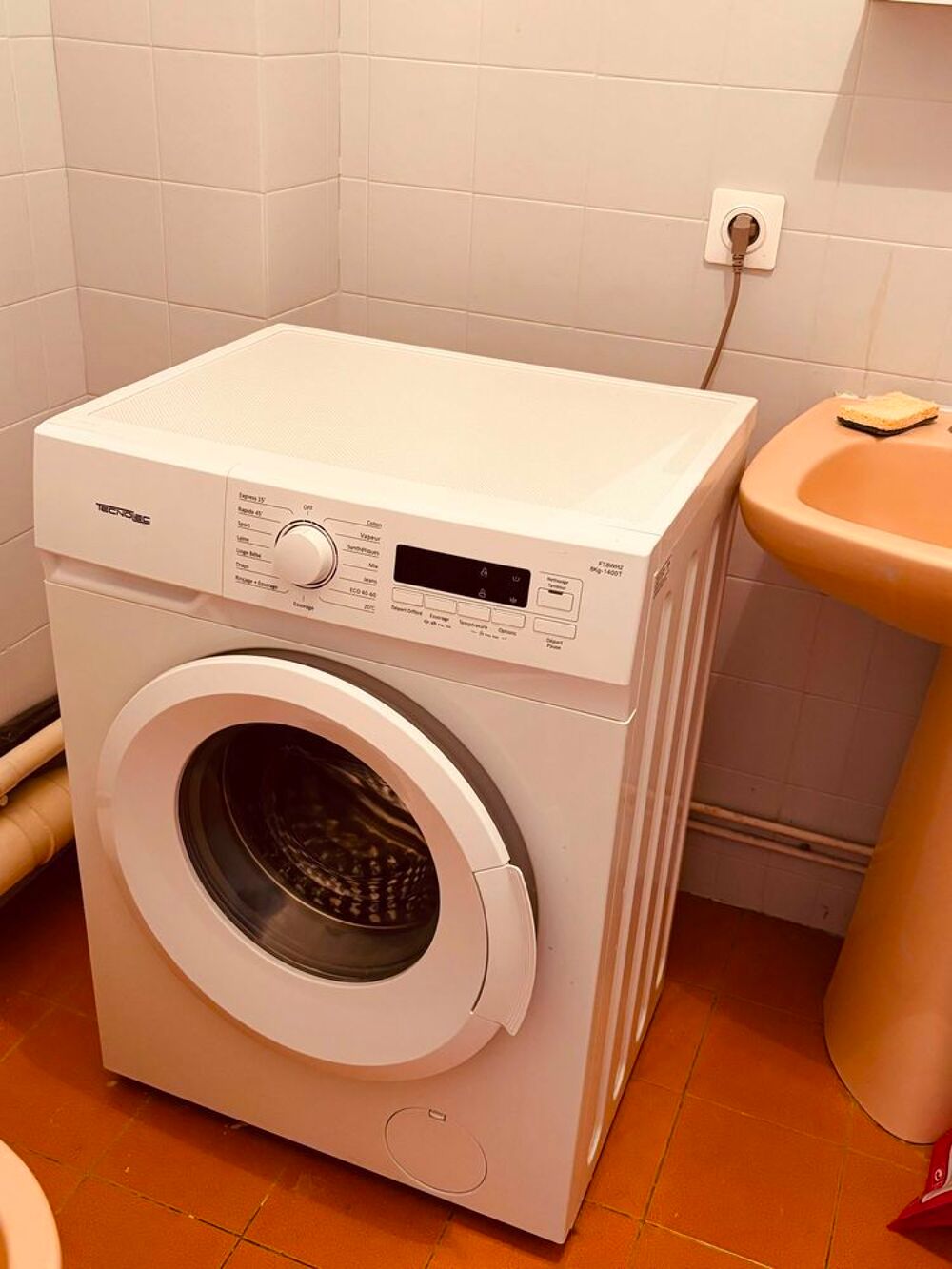 Machine &agrave; laver Technolec 8 kg - 1400 tours - Classe A - 270€ Electroménager