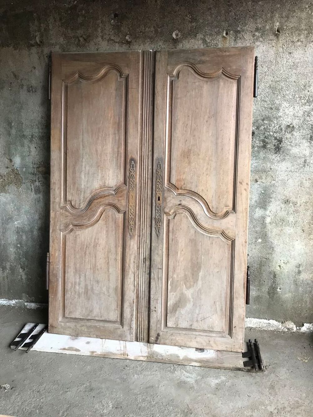 deux portes d'armoire ancienne Dcoration
