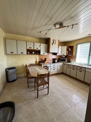  Villa � vendre 5 pi�ces 145 m� Laudun-l'ardoise