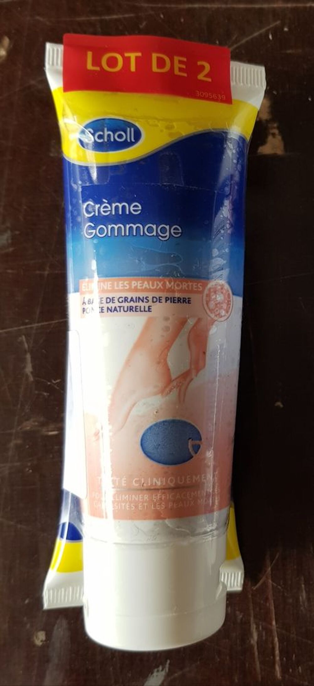 Cr&egrave;me gommage SCHOLL. Sports