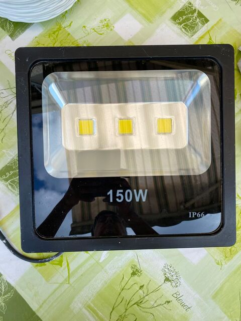 projecteur Led 40 Mandres-les-Roses (94)