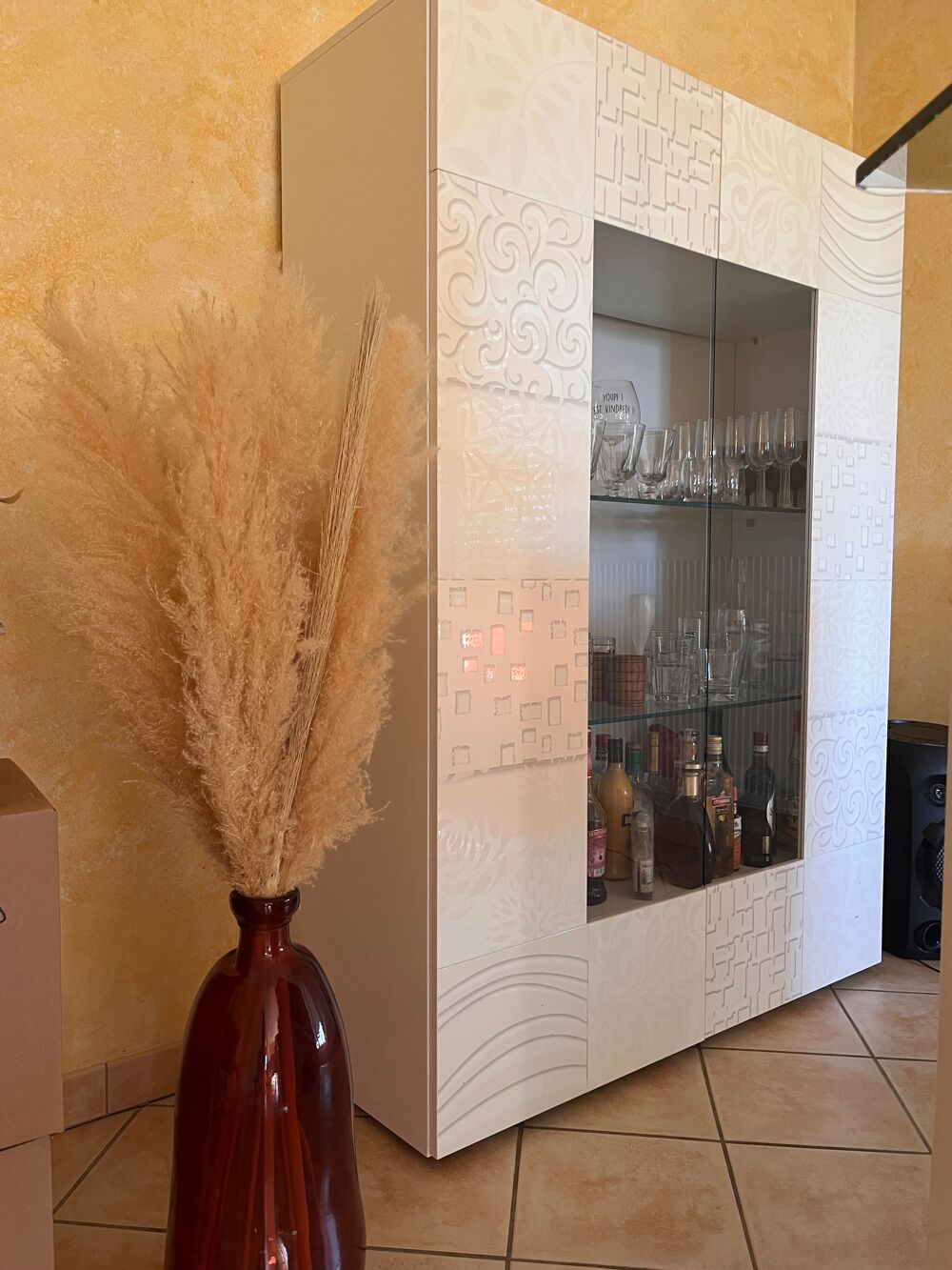 Vitrine excellent &eacute;tat, &agrave; r&eacute;cup&eacute;rer sur place Meubles