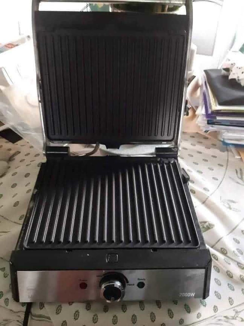 1 appareil de cuisson &eacute;lectrique dessus inox plaques se d&eacute;laissant Electroménager