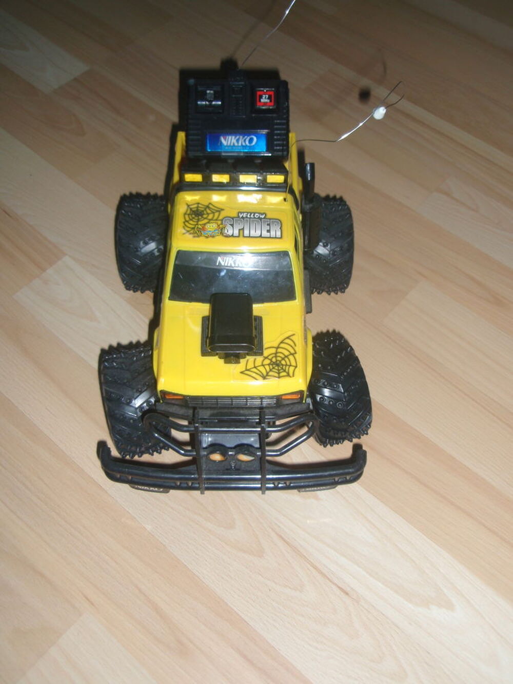 Voiture t&eacute;l&eacute;guid&eacute; Jeux / jouets