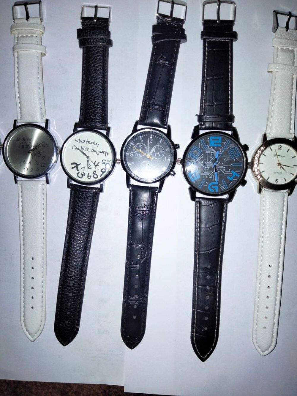 Lot de 10 montres homme et femme
Bijoux et montres