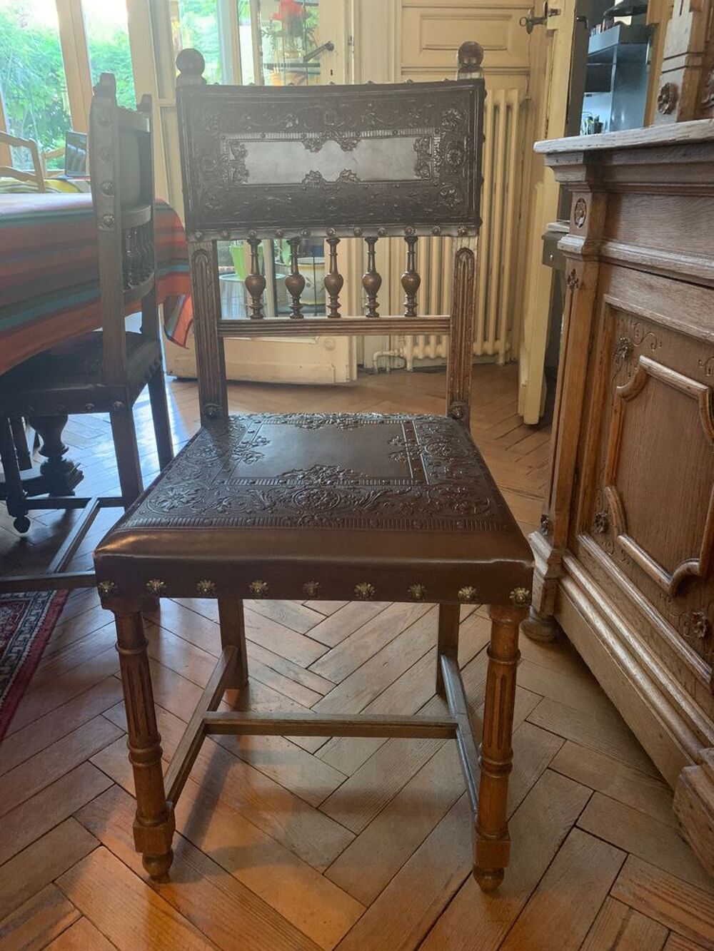 Superbe salle &agrave; manger Henri II compl&egrave;te Meubles