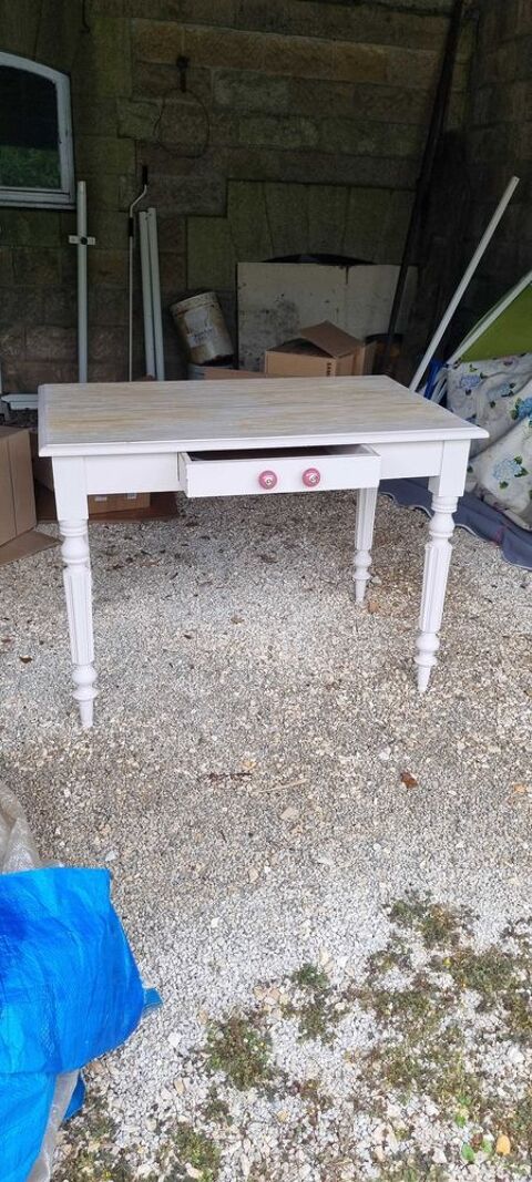 table bureau 50 Villegusien-le-Lac (52)