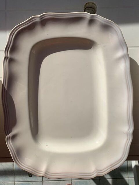 3 plats en faience. 25 Antibes (06)