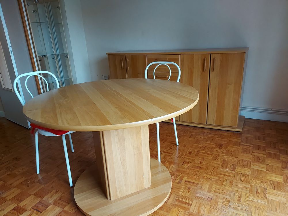 Table ronde avec rallonges en bois beige Meubles