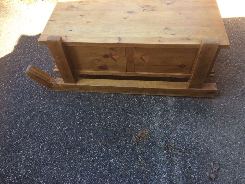 Table salon en pin massif Meubles