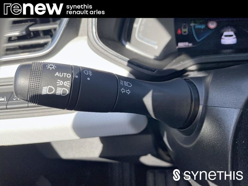 Clio V CLIO SOCIETE E-TECH FULL HYBRID 145 EVOLUTION REVERSIBLE 2023 occasion 13200 Arles