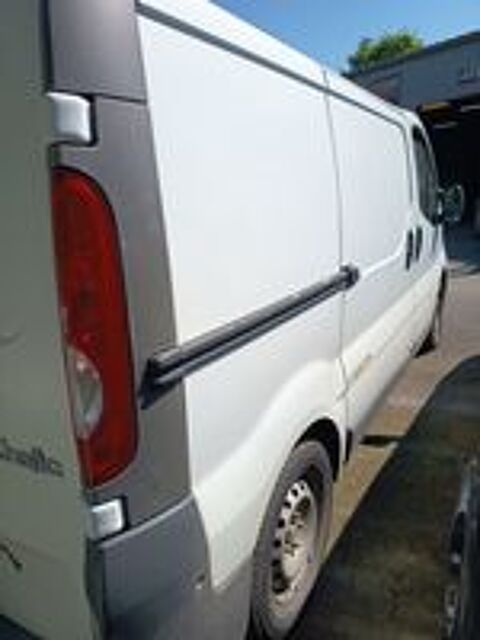 Trafic TRAFIC CA 1.9 DCI 100 L1H1 1000 KG CONFORT 2006 occasion 79130 Neuvy-Bouin