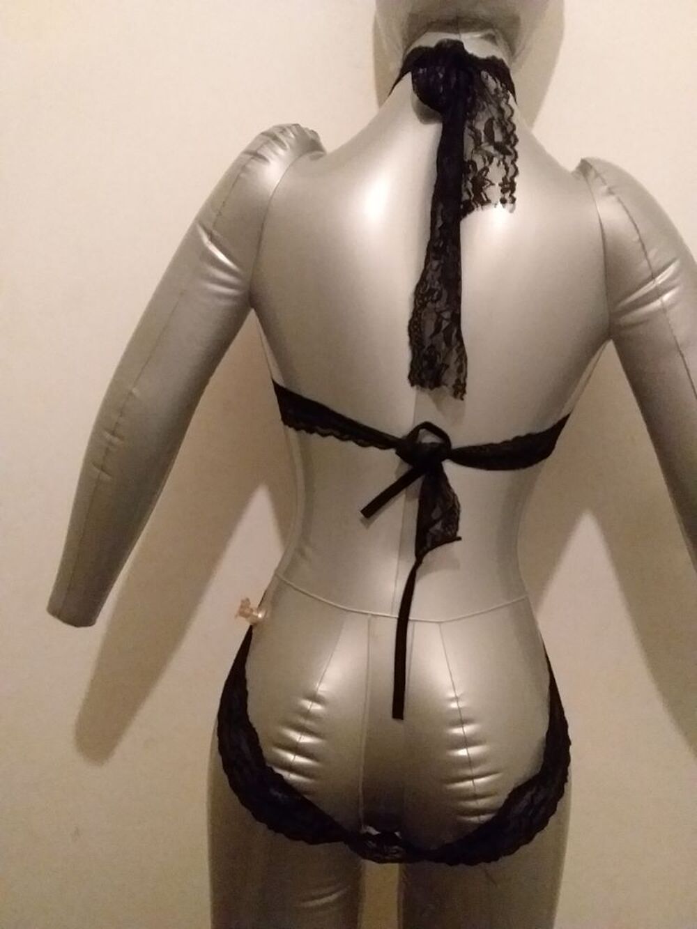 Lingerie sexy en dentelle pour femme taille unique. Vêtements