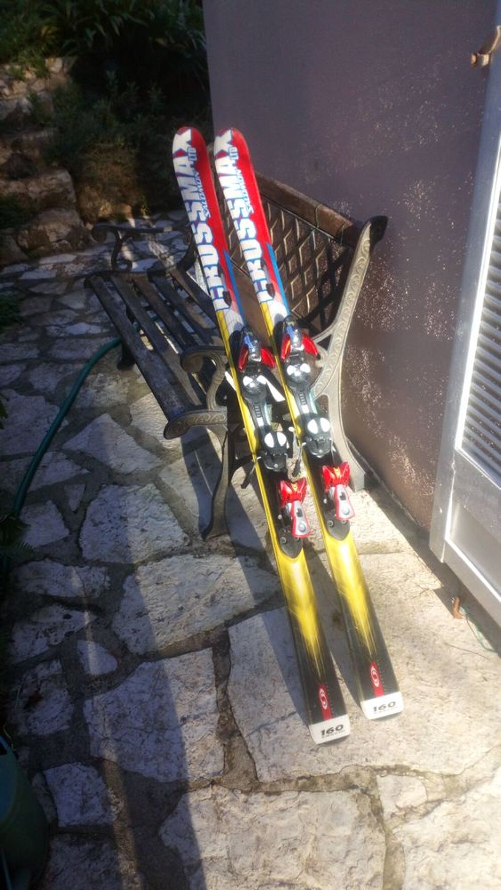skis paraboliques 160 cm Sports
