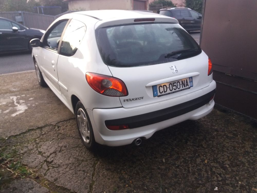 206 + AFFAIRE 1.4 HDI 68 FAP PACK CD CLIM 2012 occasion 77250 Veneux-les-Sablons