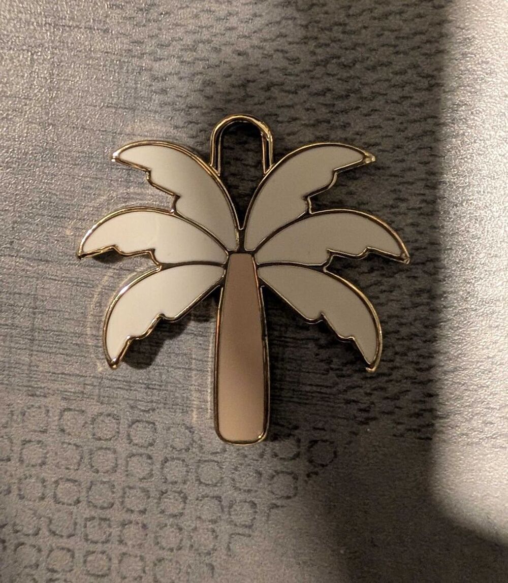 breloque Loro Piana Bijoux et montres