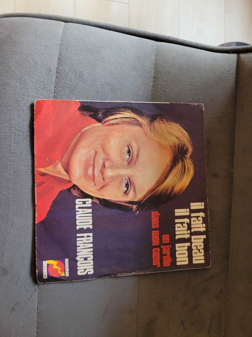 5 disques vinyles 45 tours CD et vinyles