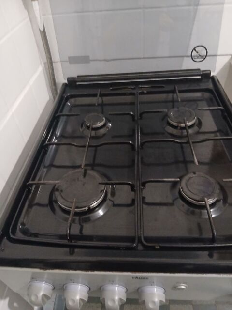 Cuisini�re Faure br�leurs et four gaz de ville 50 Lyon 8 (69)