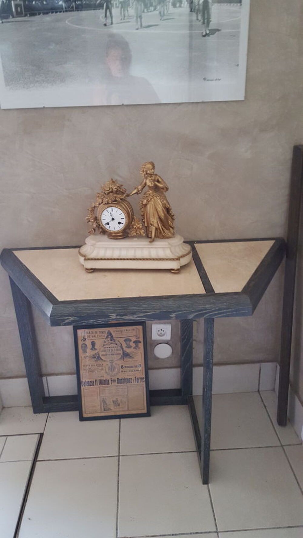 table de salle &agrave; manger avec 2 rallonges et 6 chaises Meubles