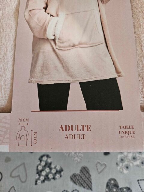 Pull plaid neuf taille unique 10 Saint-Martin-de-Crau (13)