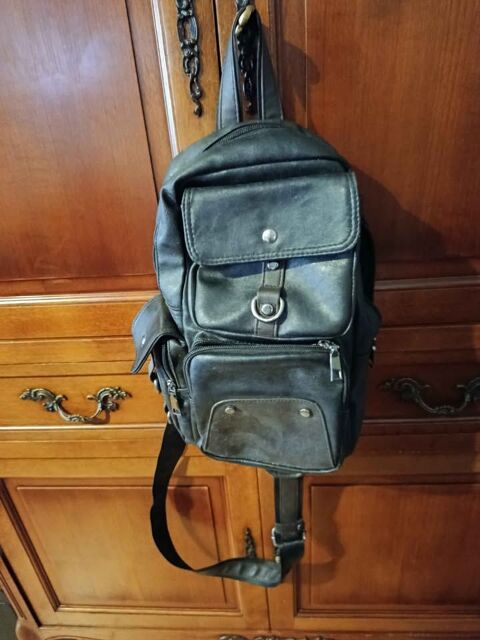 Sacoche en cuir 30 Bagnols-sur-C�ze (30)