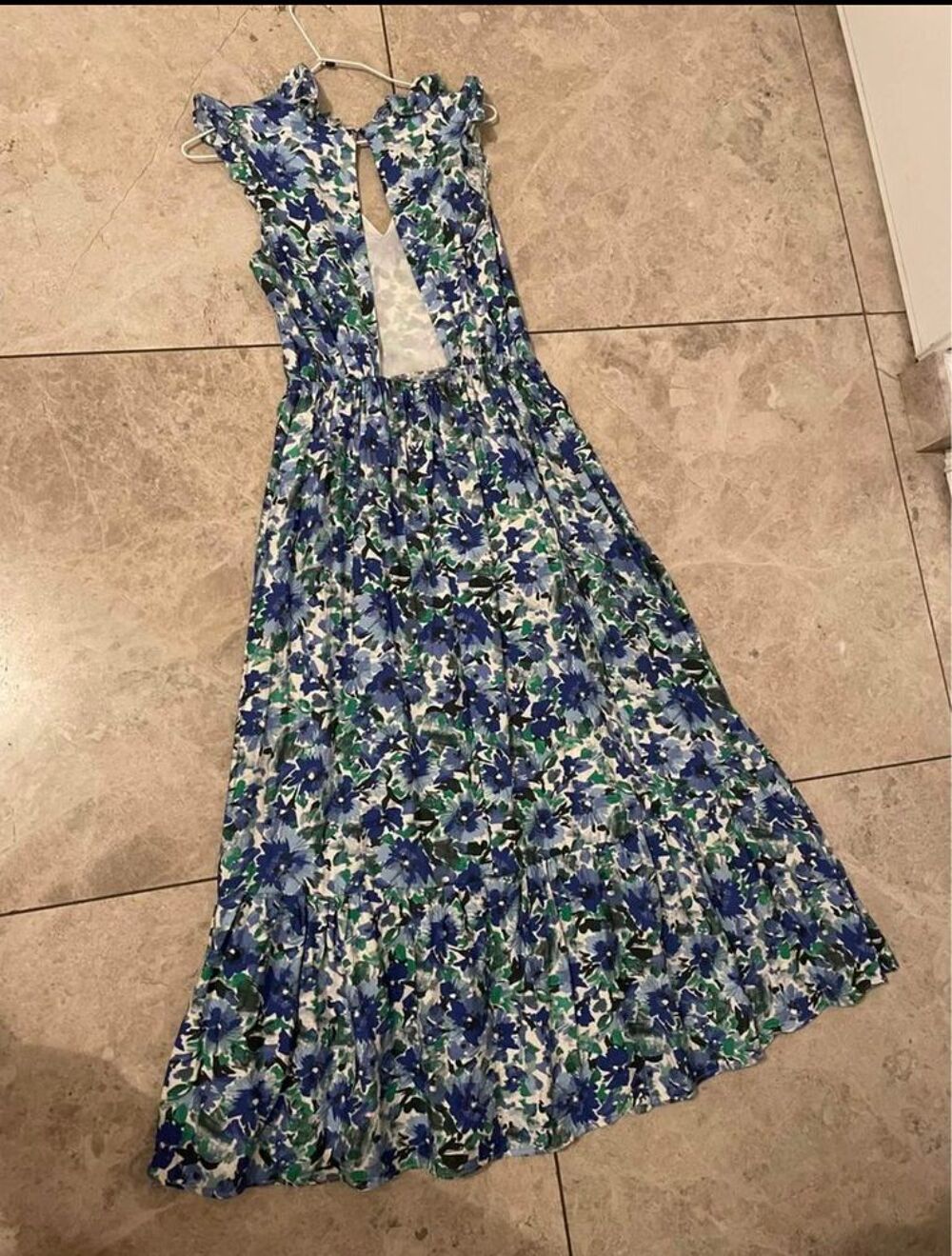 robes femmes taille S diff&eacute;rentes marques Vêtements