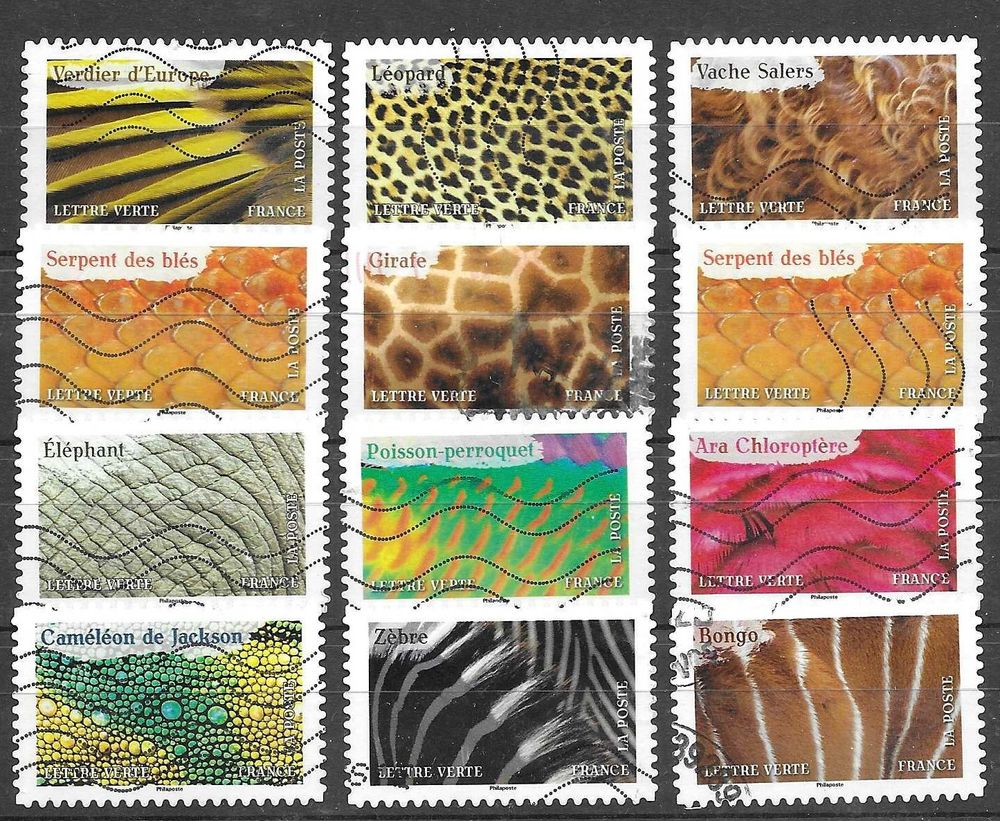 lot de 12 timbres des le no 2389 de 2024 