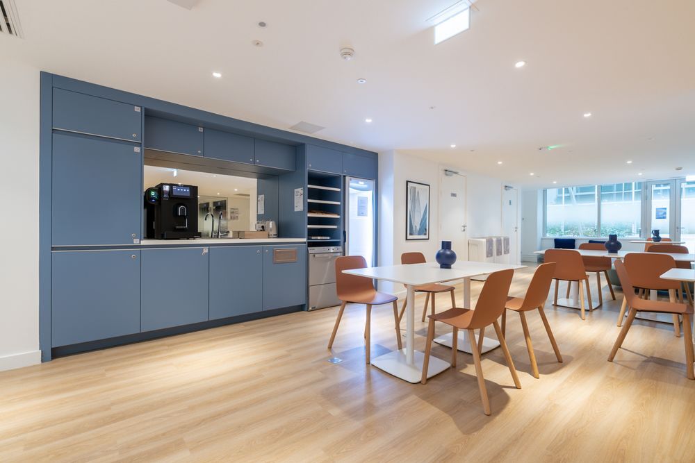   Espace de travail privé personnalisé en fonction des besoins uniques de votre entreprise à 73 Vaugirard Paris 6