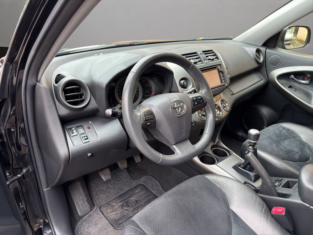 RAV 4 RAV4 RC 150 D-4D 2WD Lounge 2013 occasion 93390 Clichy-sous-Bois