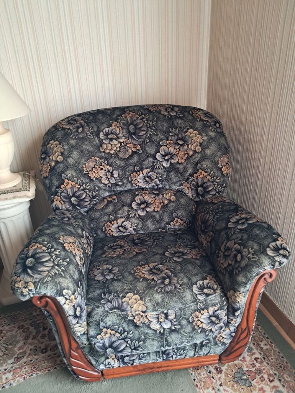 Deux Fauteuils forme corolle Meubles