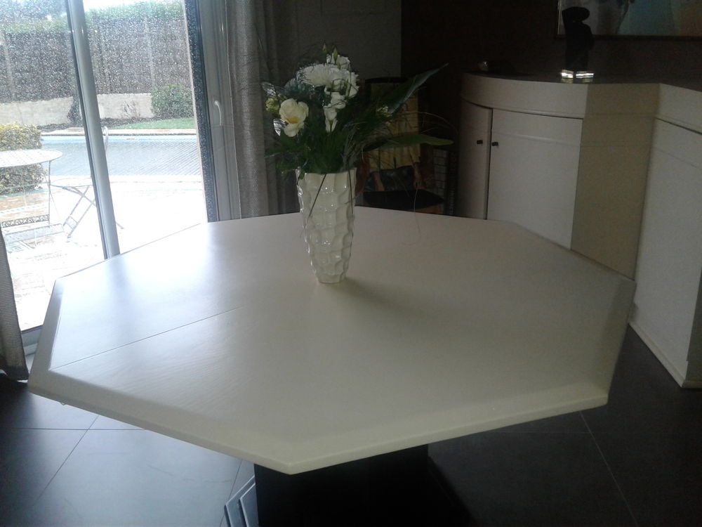 Enfilade contemporaine, beige et noire, mod&egrave;le unique, ch&ecirc;ne Meubles
