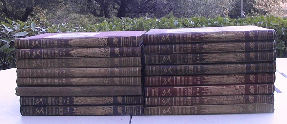 16 volumes de l'histoire illustr&eacute;e de 1914. 