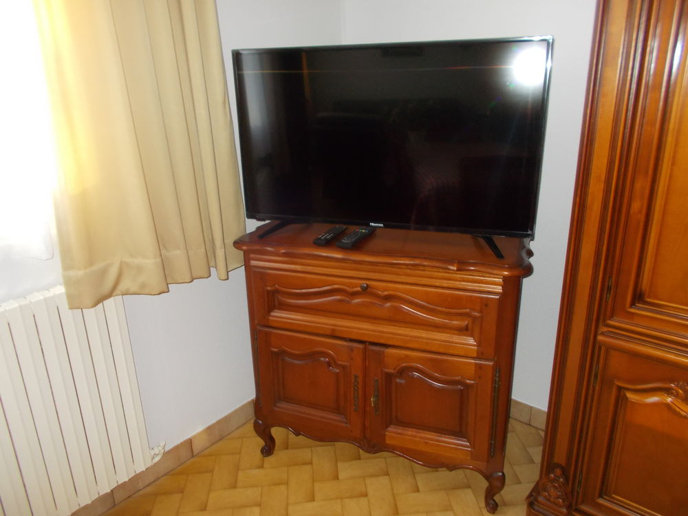 Buffet de salon portes et tiroir Meubles