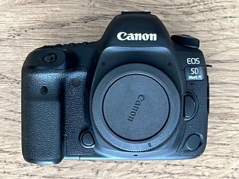 Boitier Canon EOS 5D Mark IV + carte SD 64GB 1255 Tours (37)
