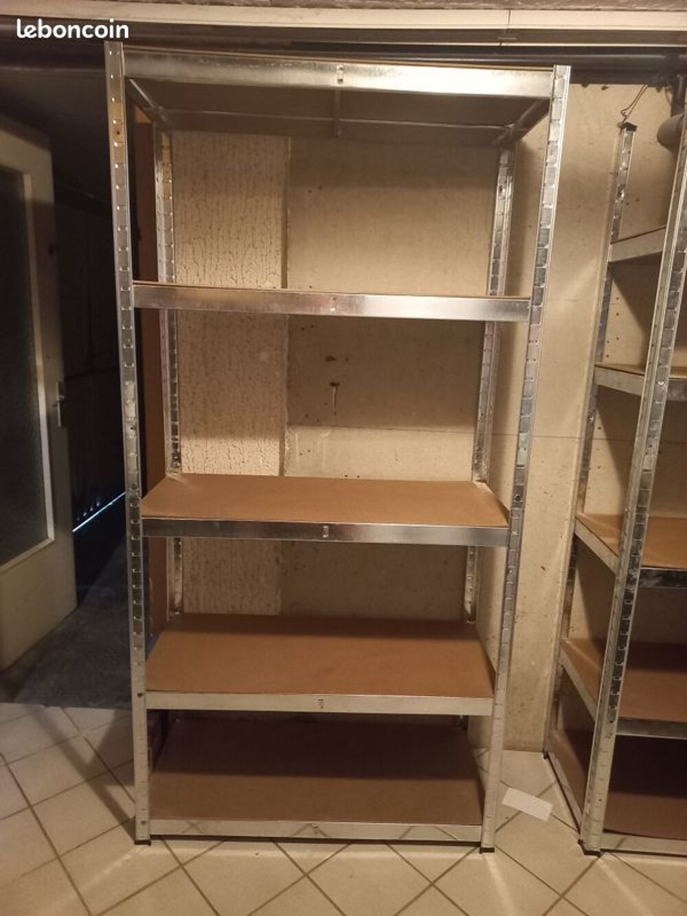 2 grandes &eacute;tag&egrave;res pour garage Bricolage