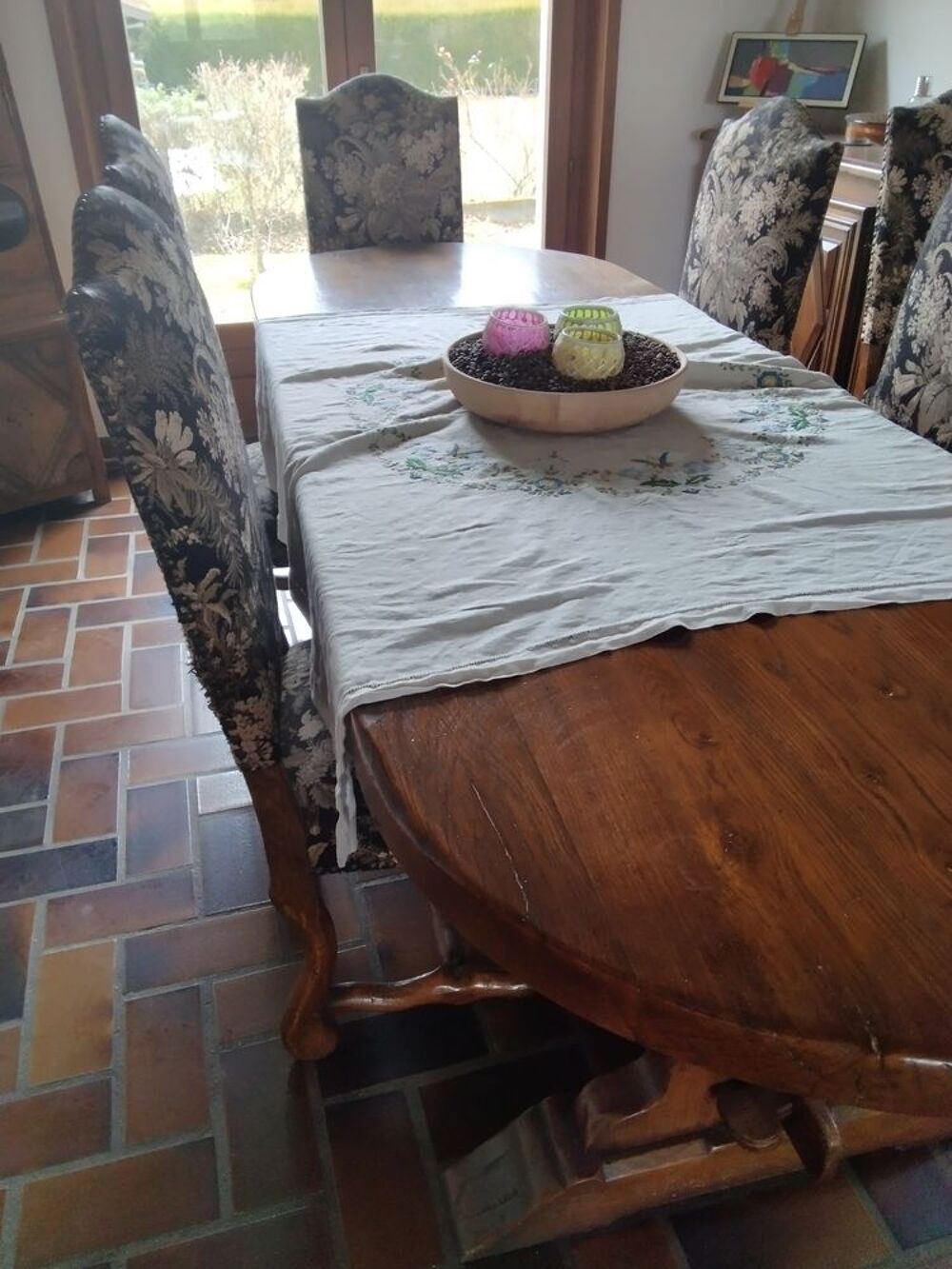 Tables ancienne style m&eacute;di&eacute;val Décoration