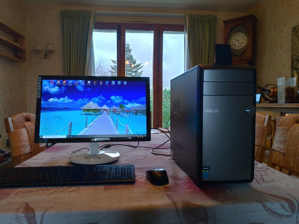 PC DE BUREAU ASUS Matériel informatique