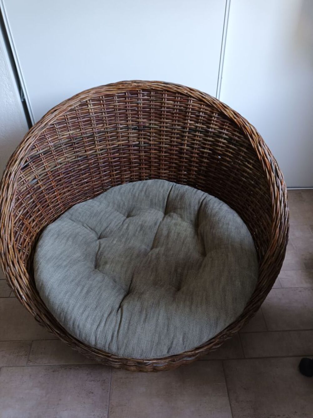 FAUTEUIL ROTIN FORME COQUILLE OEUF - Meubles