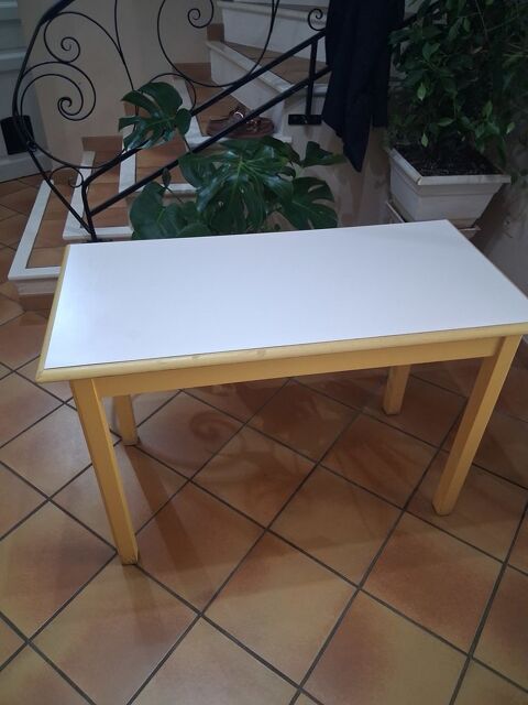 Table d appoint 30 Grasse (06)